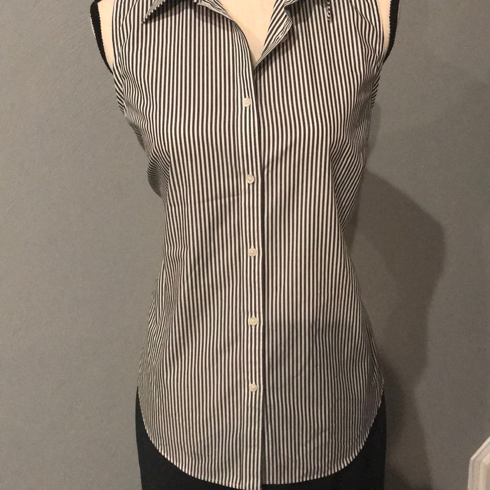 Lauren by Ralph Lauren sleeveless non iron shirt